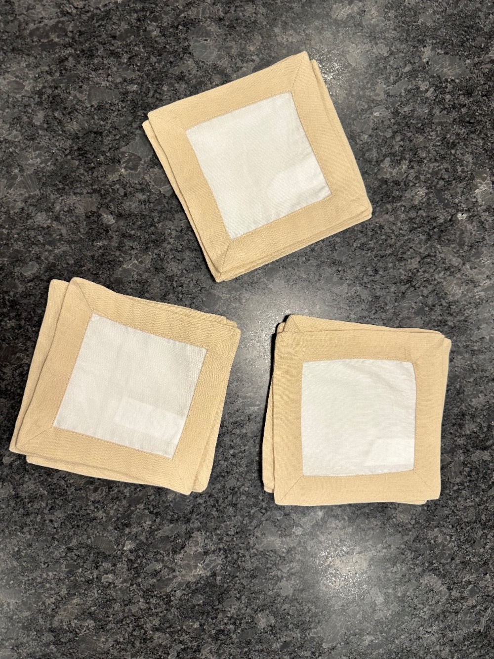 NWOT Set of 12 Bunny Williams Banded Cocktail Napkin Set - White & Natural/Linen